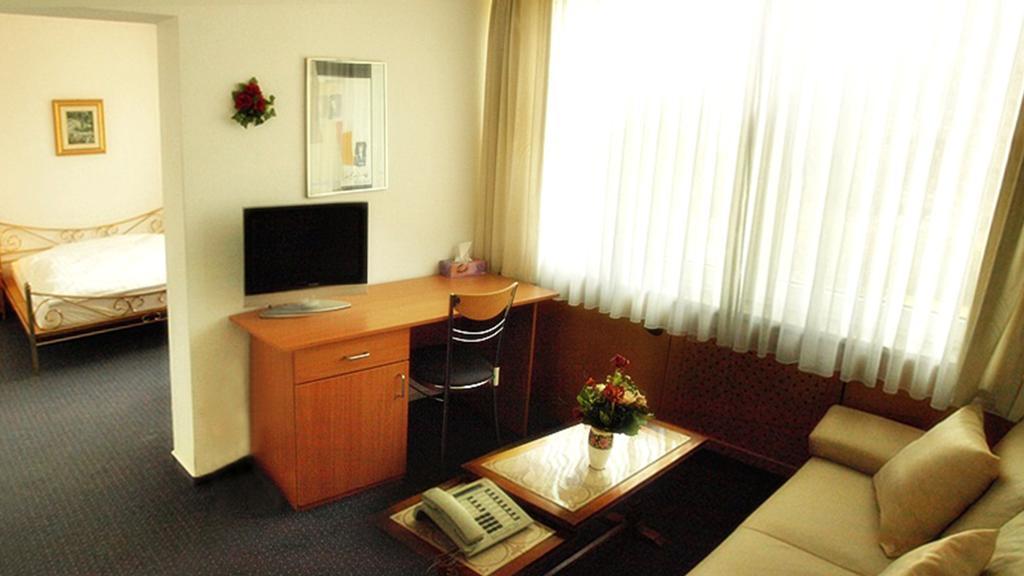 Buergerhaus Hotel Steinbach im Taunus Room photo
